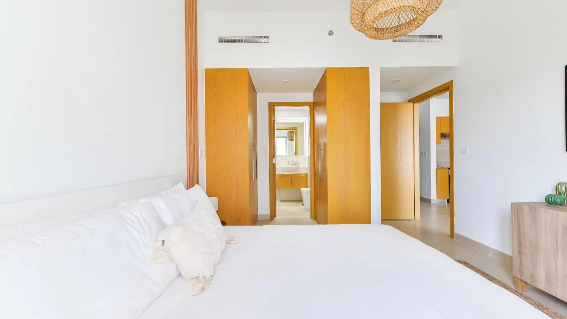 Skyline Downtown 1Br At Bellevue Walk To Burj Apartment Dubai United Arab Emirates